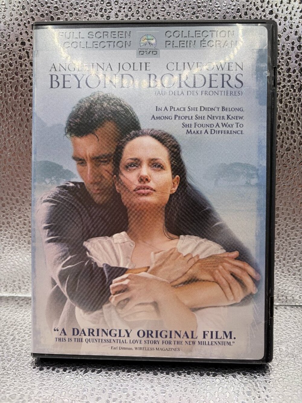 Beyond Borders / Au-delà des frontières (Full Screen DVD)